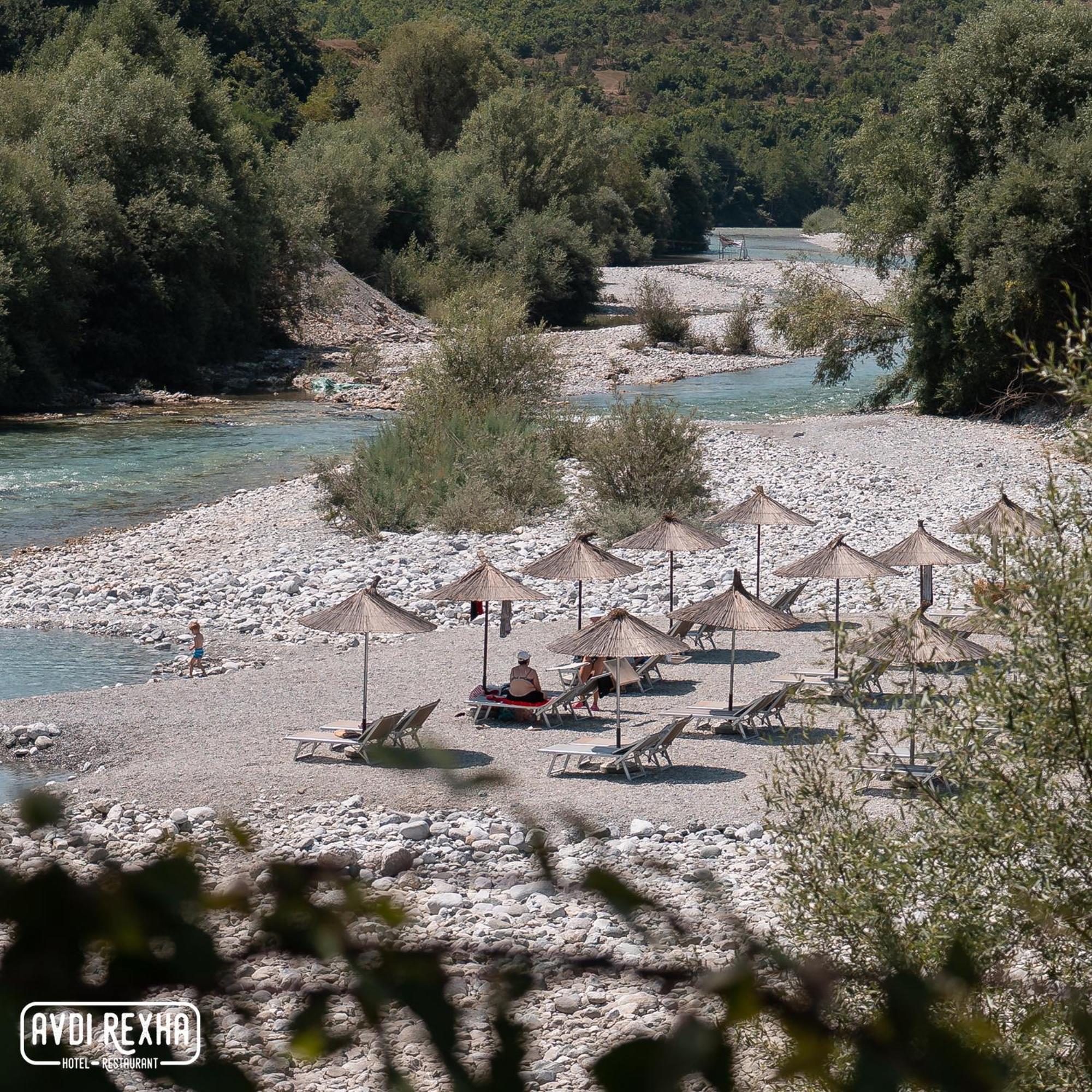 Hotel Avdi Rexha Bajram Curri Exteriör bild