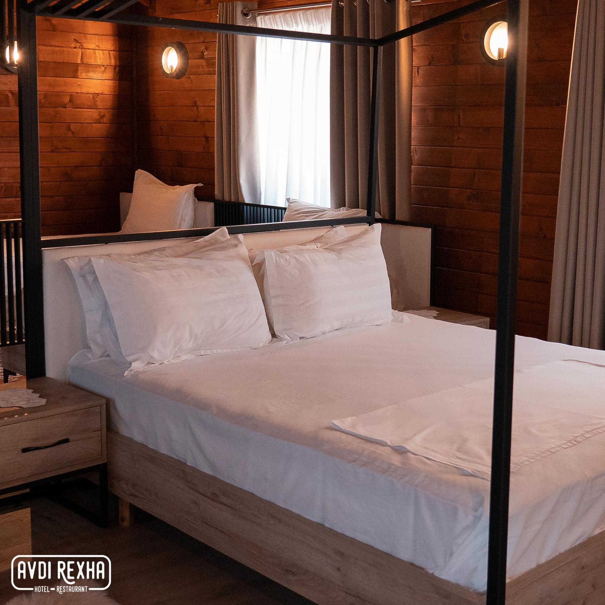Hotel Avdi Rexha Bajram Curri Exteriör bild
