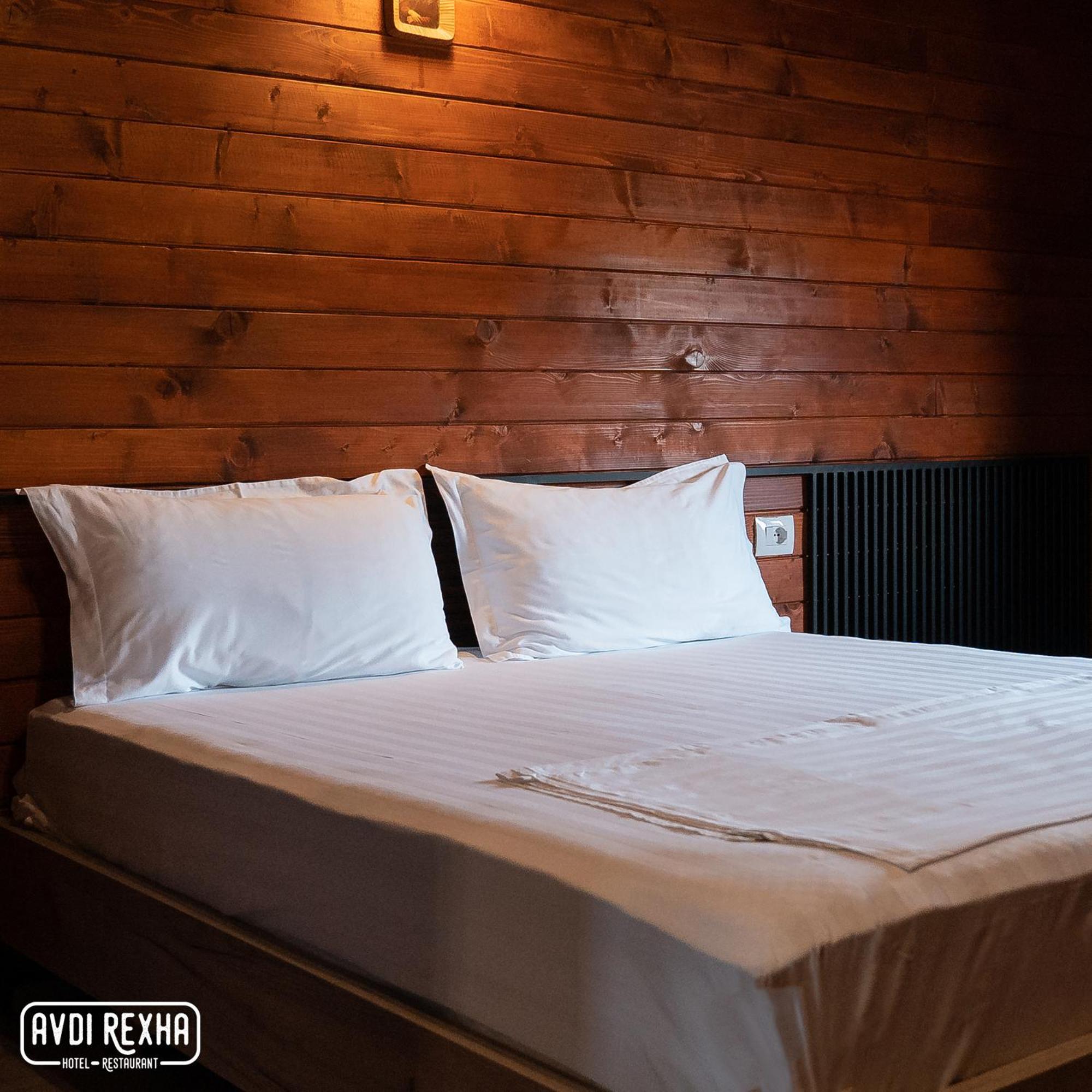 Hotel Avdi Rexha Bajram Curri Exteriör bild